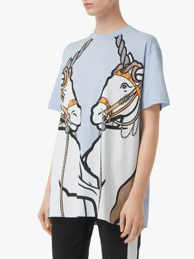 Shop Burberry Oversized-t-shirt Mit Einhorn-print In Blue