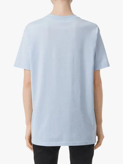 Shop Burberry Oversized-t-shirt Mit Einhorn-print In Blue