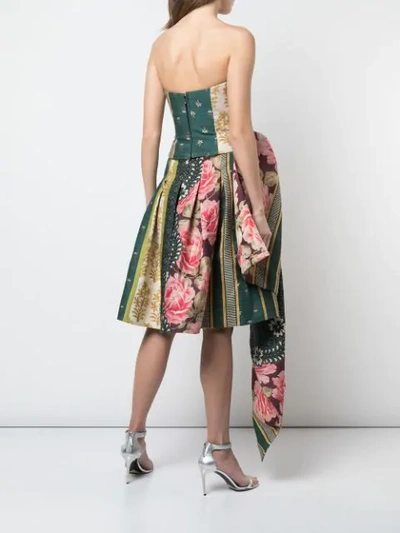 Shop Oscar De La Renta Asymmetrisches Kleid Mit Blumen-print In Spruce/multi