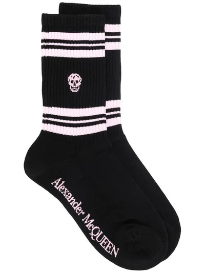 Shop Alexander Mcqueen Socken Mit Totenkopf In Black