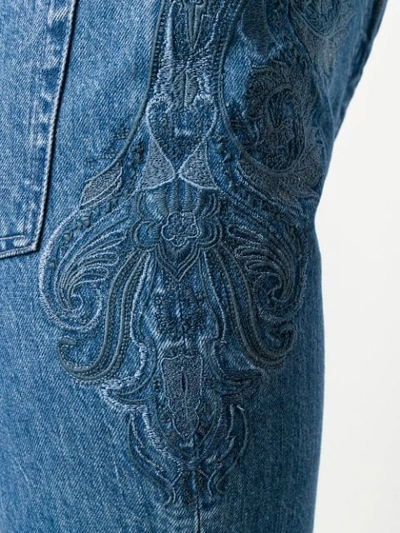 Shop Etro Jeans Mit Paisley-stickerei In Blue