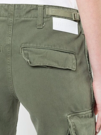 Shop Re/done Cropped Cargo Trousers In Green