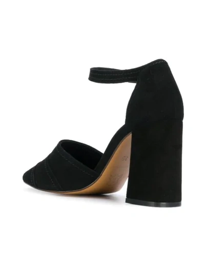 Tila March Lilas Sandals In Black