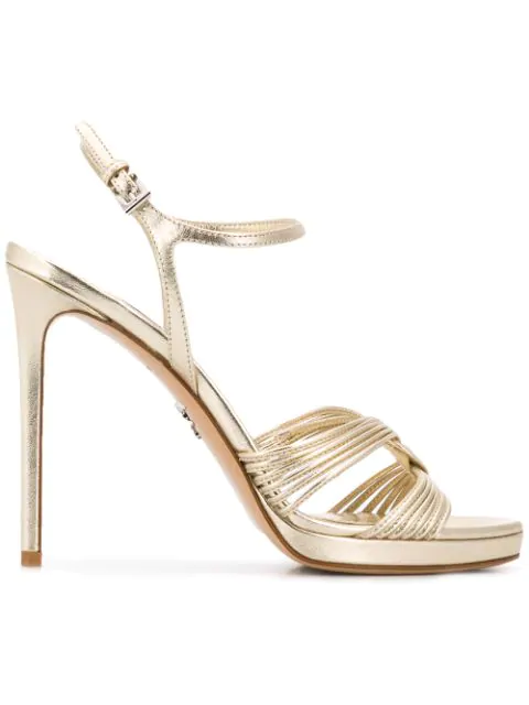 Prada Sandalen Mit Uberkreuzten Riemen In Gold Modesens