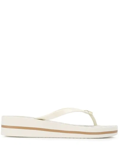 Shop Michael Kors Collection 'bedford' Flip-flops - Weiss In White