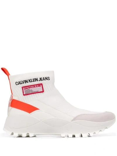 Shop Calvin Klein Jeans Est.1978 Gestrickte High-top-sneakers In White