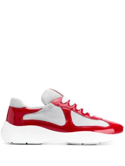 Shop Prada Sneakers Mit Farbkontrast In F0011 Red
