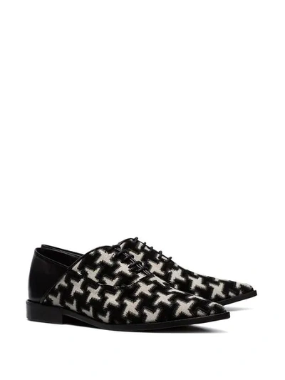 HAIDER ACKERMANN BLACK AND WHITE EMBROIDERED LEATHER BROGUES - 黑色