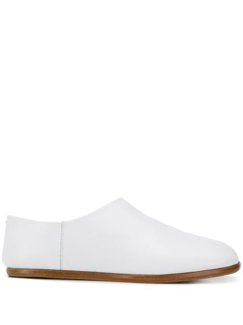 maison margiela tabi slippers