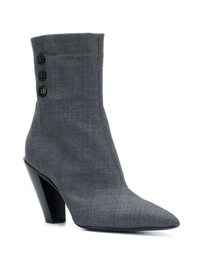 pointed heel boots