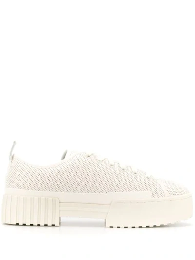 Shop Diesel Sneakers Mit Plateau In T1015 White