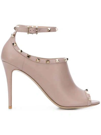 Shop Valentino Garavani Rockstud Sandals - Pink