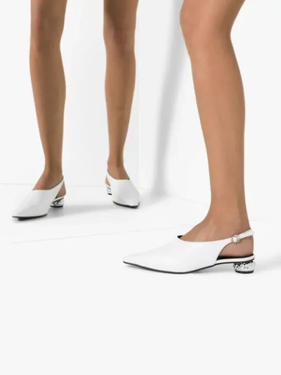 Shop Yuul Yie Slingback-pumps - Weiss In White