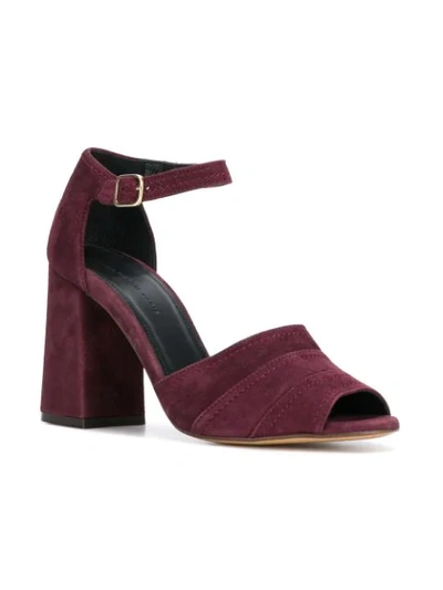 Tila March Lilas Sandals In Red