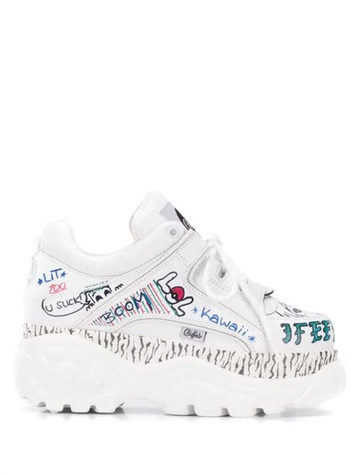 Shop Buffalo Sneakers Mit Graffiti-print In White