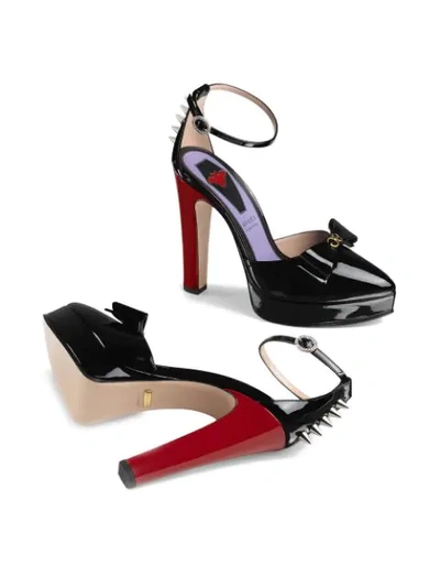 Shop Gucci Patent Leather Pump With Bow In Black