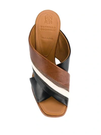Shop Brunello Cucinelli Sandalen Mit Überkreuzten Riemen - Braun In Brown