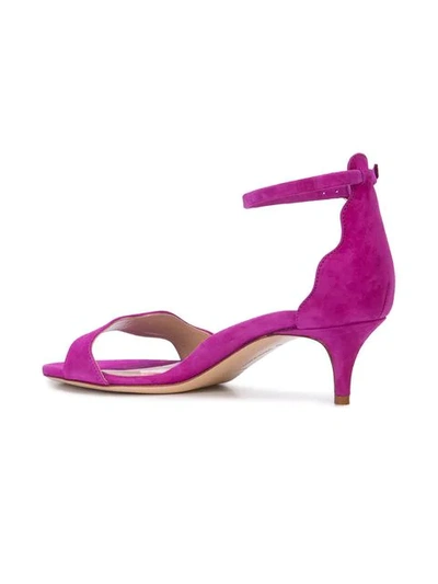 Shop Marion Parke Sandalen Mit Kitten-heel-absatz In Purple