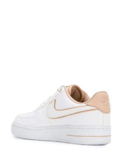 Shop Nike Scarpa  Air Force 1 '07 Lux Sneakers - White