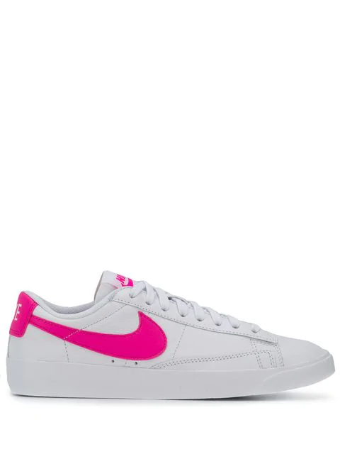 nike blazer low le pink
