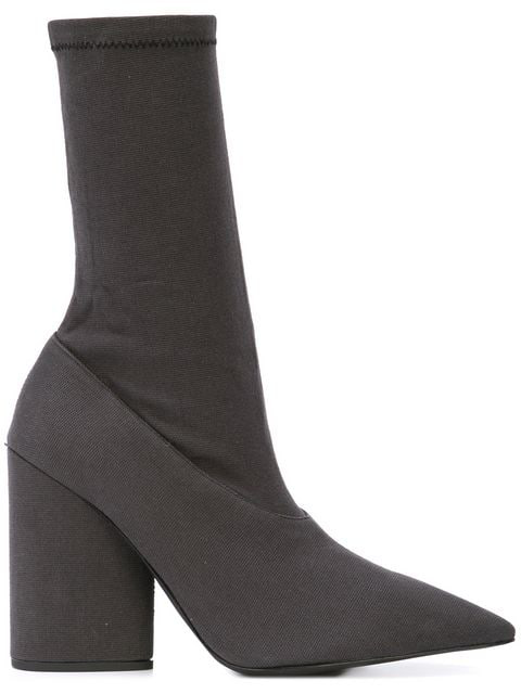 yeezy boots black