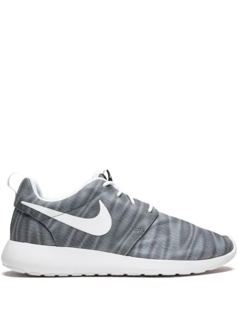 grey roshe 1