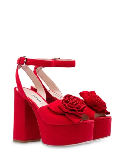 Miu Miu Sandalen Mit Rosenapplikationen In Red