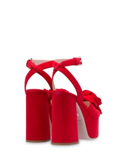 Miu Miu Sandalen Mit Rosenapplikationen In Red