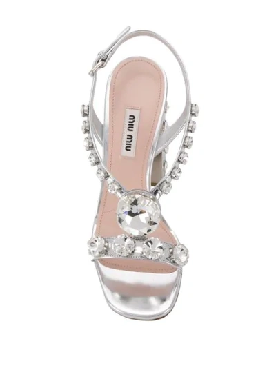 MIU MIU EMBELLISHED LEATHER SANDALS - 银色