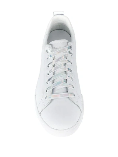 Shop Tommy Hilfiger Klassische Sneakers - Weiss In White