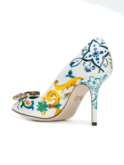 Shop Dolce & Gabbana Majolica-print Bellucci Pumps In Har37 Maioliche Fdo Panna