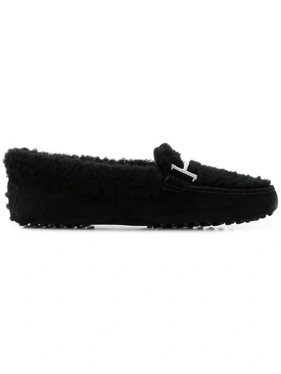 Shop Tod's 'gommino' Loafer - Schwarz In Black
