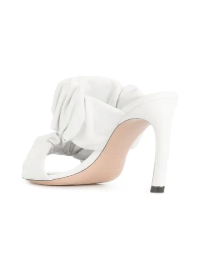 Shop Nicholas Kirkwood 'courtney' Pantoletten In White