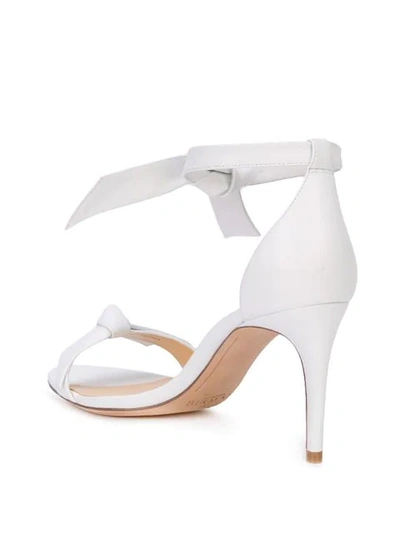 Shop Alexandre Birman Sandalen Mit Schleife - Weiss In White