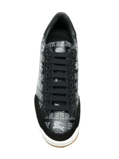 BURBERRY LOGO LACE-UP SNEAKERS - 黑色