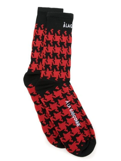 Shop À La Garçonne Houndstooth Socks - Red