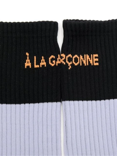 Shop À La Garçonne Zweifarbige Socken - Lila In Purple