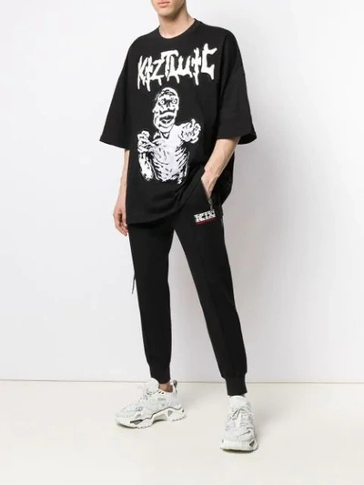 Shop Ktz T-shirt Mit Grafischem Print In Black