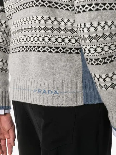 PRADA STRIPED INTARSIA SWEATER - 灰色