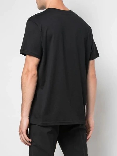 GIVENCHY T-SHIRT WITH LOGO CHEST POCKET - 黑色