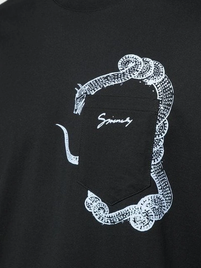 Shop Givenchy T-shirt Mit Brusttasche In Black