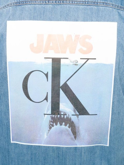 CALVIN KLEIN 205W39NYC JAWS DENIM SHIRT - 蓝色