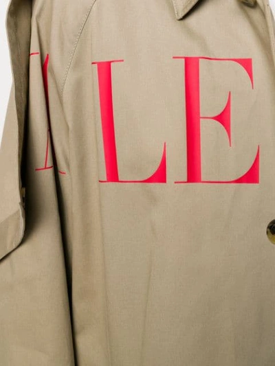 VALENTINO VALENTINO LOGO PRINT TRENCH COAT - 大地色