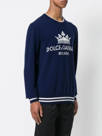 Shop Dolce & Gabbana Kaschmirpullover Mit Intarsien-kronenmotiv In Blue