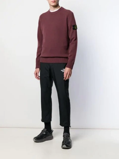 STONE ISLAND LOGO PATCH KNITTED SWEATER - 紫色