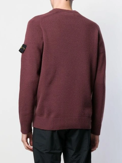 STONE ISLAND LOGO PATCH KNITTED SWEATER - 紫色