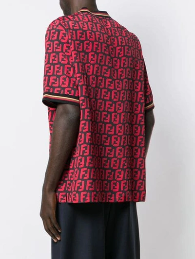 Shop Fendi T-shirt Mit Ff-print In F15mj Black/red