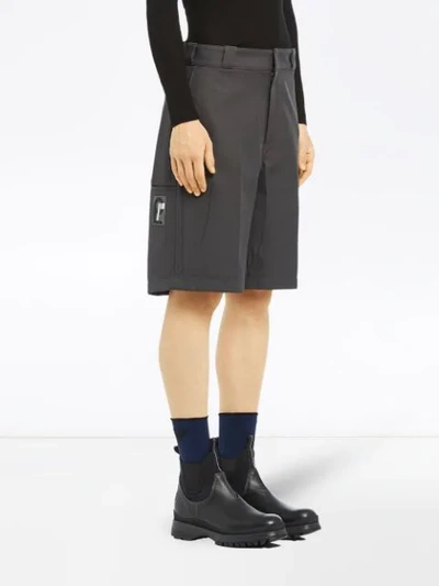 PRADA GABARDINE BERMUDA SHORTS - 灰色