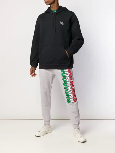 MOSCHINO TRICOLOUR LOGO JOGGERS - 灰色