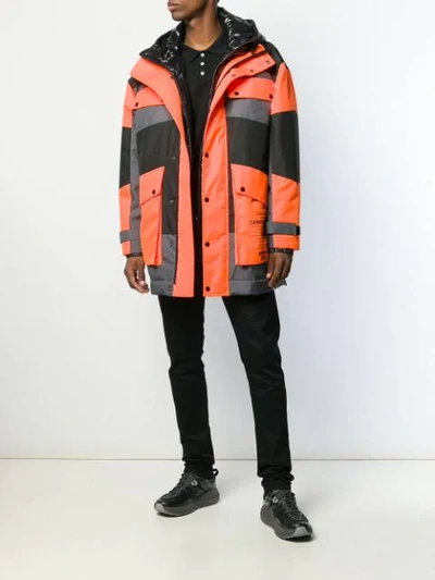 Shop Dsquared2 Klassischer Daunenparka In 914